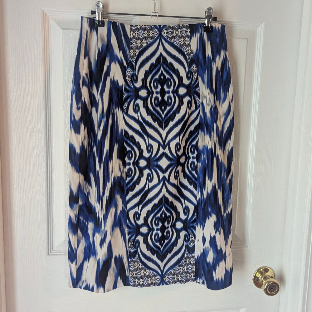 Eva Mendes skirt in blue black and white design - 6